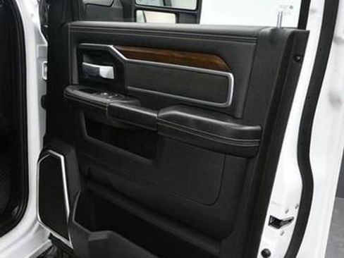 Used 2024 RAM 2500 Laramie image 10