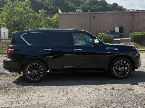 Used 2022 Nissan Armada Platinum w/ Captain's Chairs Package AWD/4WD image 5