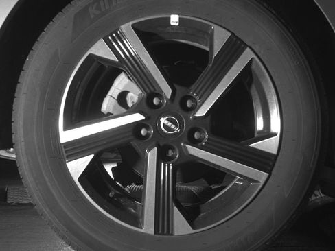 Used 2025 Nissan Sentra SV image 14