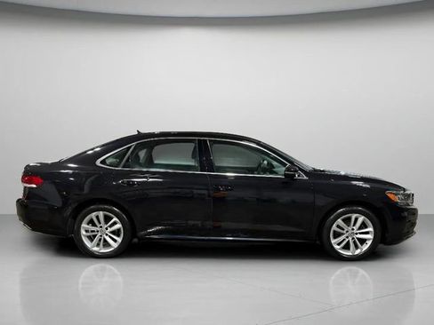 Used 2020 Volkswagen Passat 2.0T SE image 2