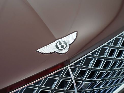 New 2026 Bentley Bentayga Extended Wheelbase AWD/4WD image 3