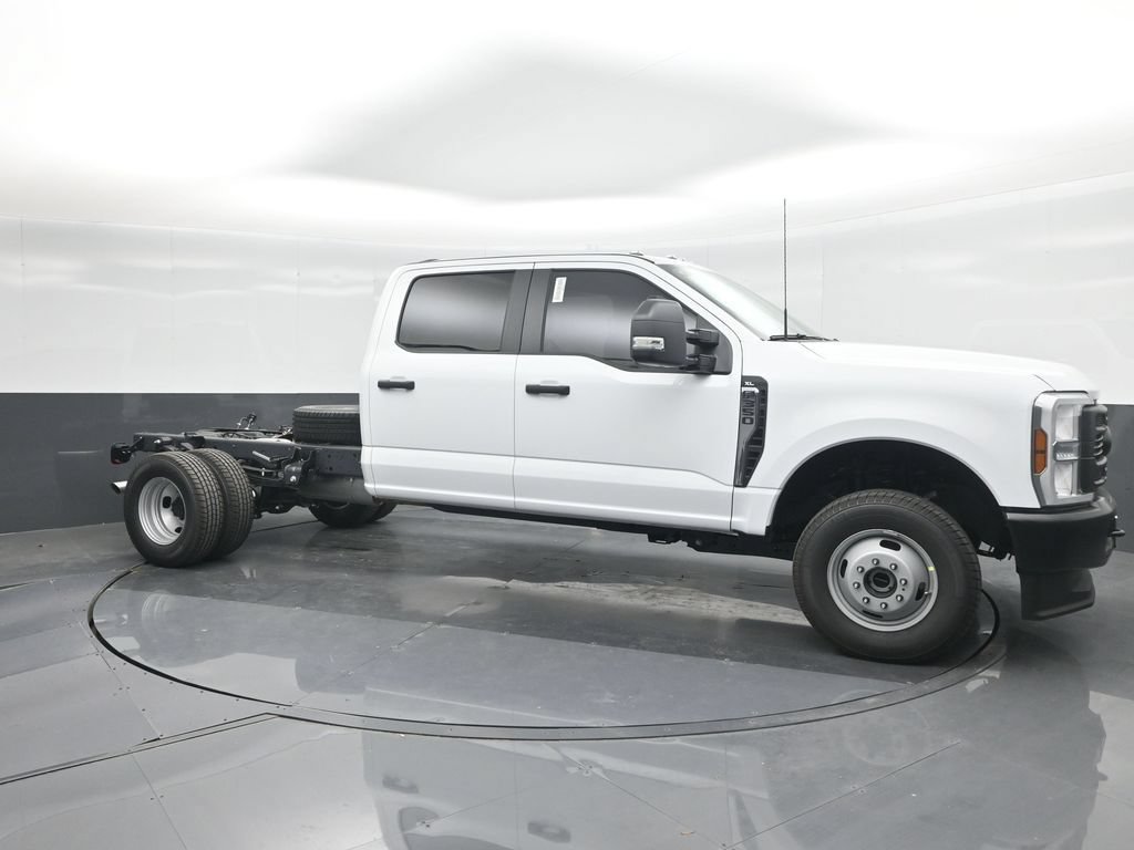 New 2025 Ford F350 XL AWD/4WD image 11
