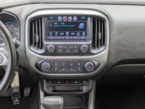 Used 2016 Chevrolet Colorado LT w/ LT Convenience Package image 18