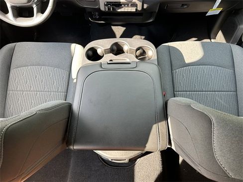 Used 2024 RAM 2500 Tradesman w/ Chrome Appearance Group image 16