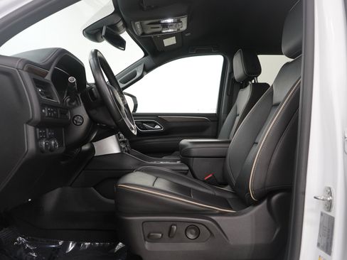Used 2024 Chevrolet Tahoe Premier AWD/4WD image 26