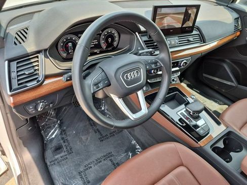 Certified 2023 Audi Q5 2.0T Premium Plus w/ Premium Plus Package AWD/4WD image 11