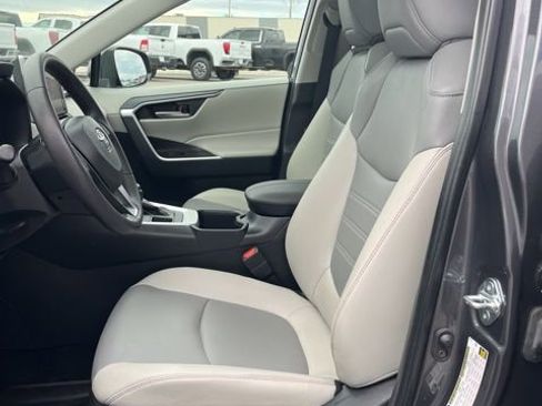 Used 2025 Toyota RAV4 XLE Premium w/ Weather Package AWD/4WD image 26