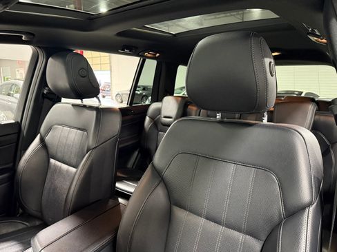 Used 2018 Mercedes-Benz GLS 450 4MATIC w/ Premium Package image 18