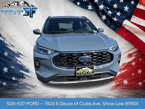 Certified 2025 Ford Escape ST-Line Select AWD/4WD image 2