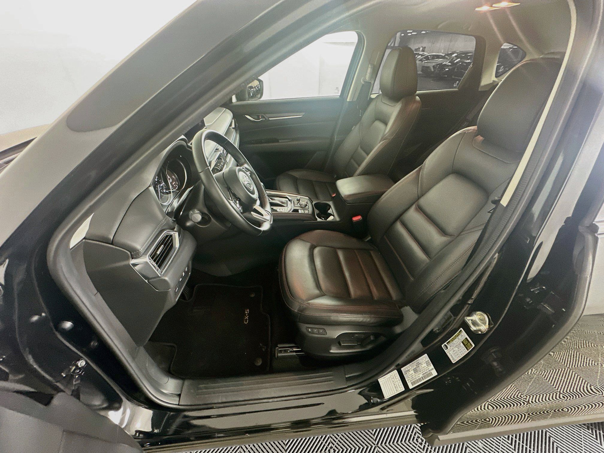 Used 2025 MAZDA CX-5 Carbon Edition AWD/4WD image 13