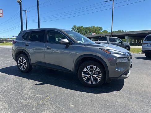 Used 2023 Nissan Rogue SV AWD/4WD image 2