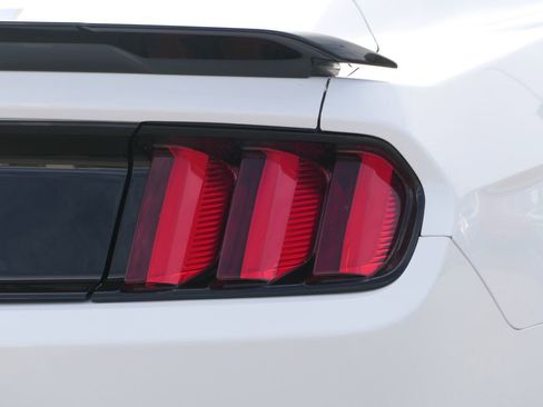 Used 2018 Ford Mustang Shelby GT350 w/ Electronics Package image 5