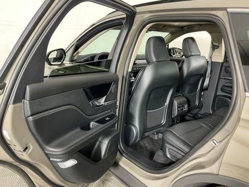 Used 2025 Lincoln Corsair Reserve AWD/4WD image 35