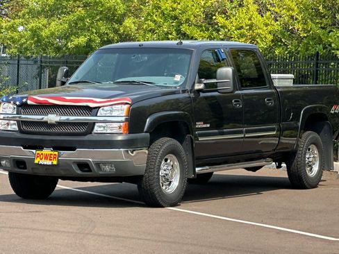 Used 2003 Chevrolet Silverado 2500 LT w/ Skid Plate Package AWD/4WD image 8