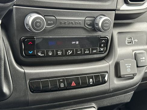 New 2026 RAM ProMaster 2500 w/ Quick Order Package 22G SLT image 18