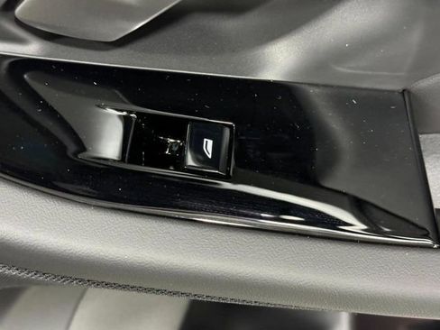 New 2026 BMW 530i xDrive w/ M Sport Package AWD/4WD image 23