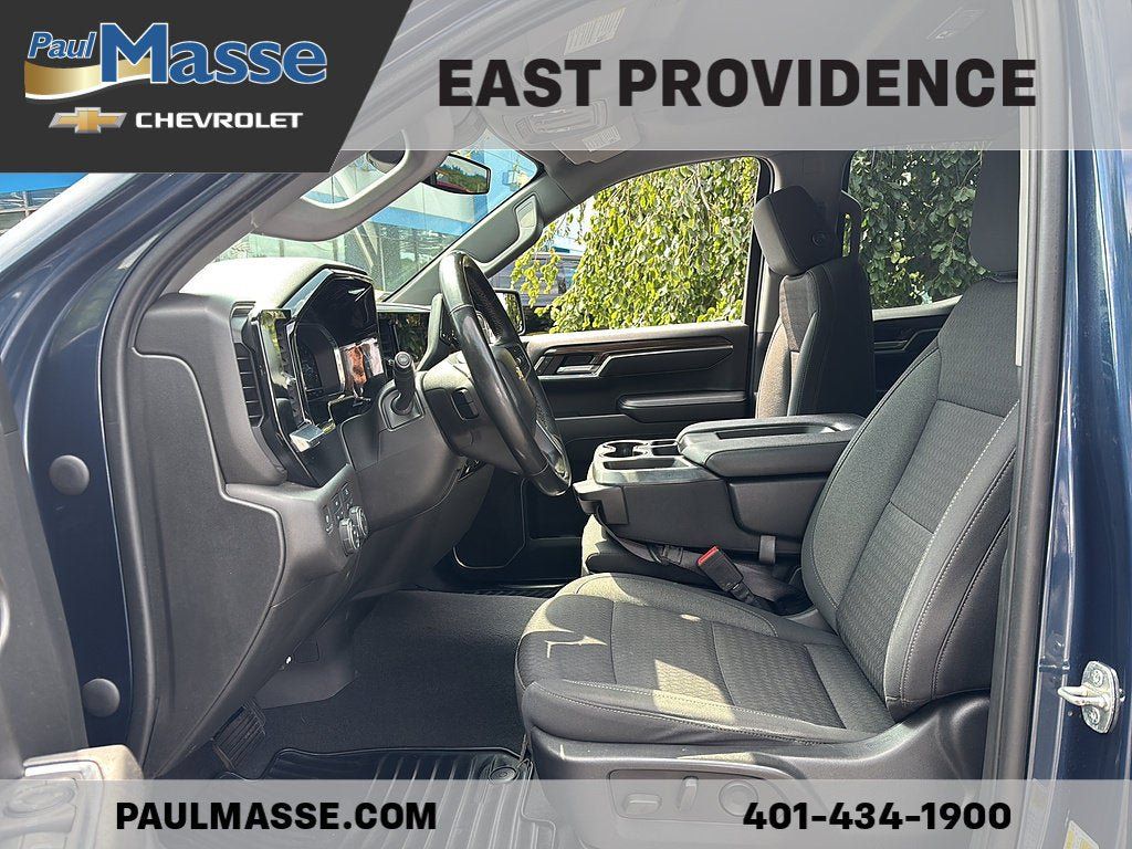 Used 2023 Chevrolet Silverado 1500 LT AWD/4WD image 16