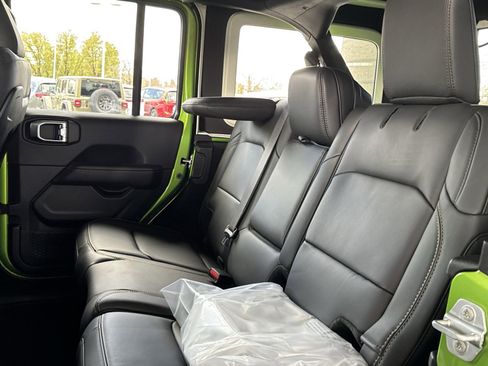 New 2025 Jeep Wrangler Unlimited Rubicon 392 image 30