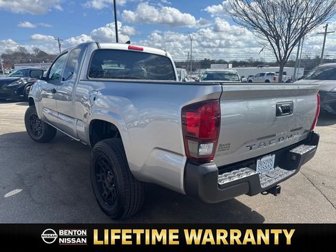 Used 2019 Toyota Tacoma SR image 6
