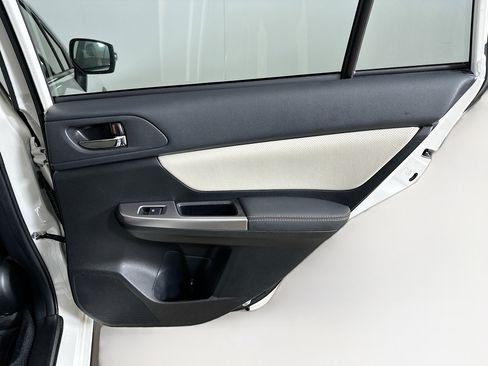 Used 2017 Subaru Crosstrek 2.0i Limited image 31