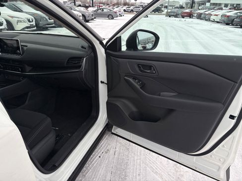 Used 2026 Nissan Rogue S image 23