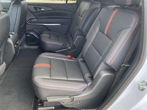 New 2026 Chevrolet Traverse RS image 30