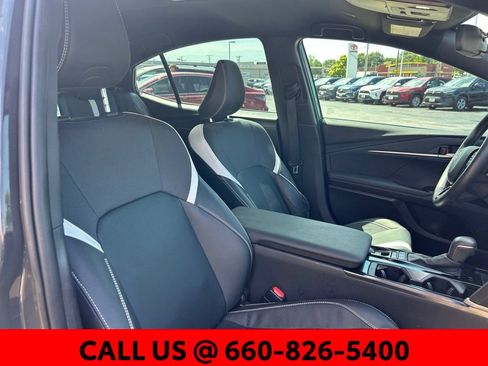 Used 2025 Toyota Camry SE FWD image 6