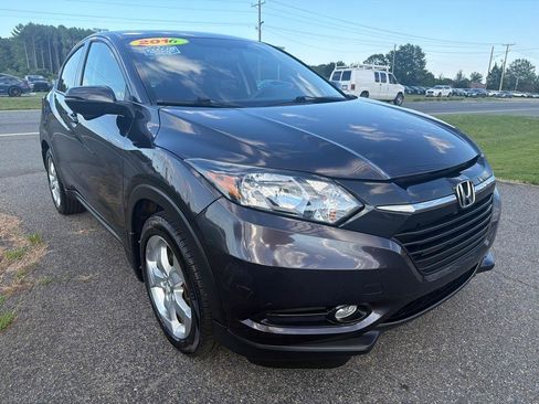 Used 2016 Honda HR-V EX image 2