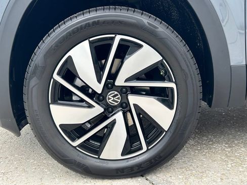 New 2026 Volkswagen Atlas SE FWD image 36