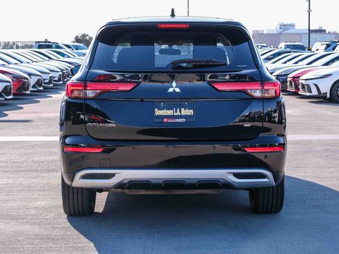 Used 2024 Mitsubishi Outlander SE AWD/4WD image 5