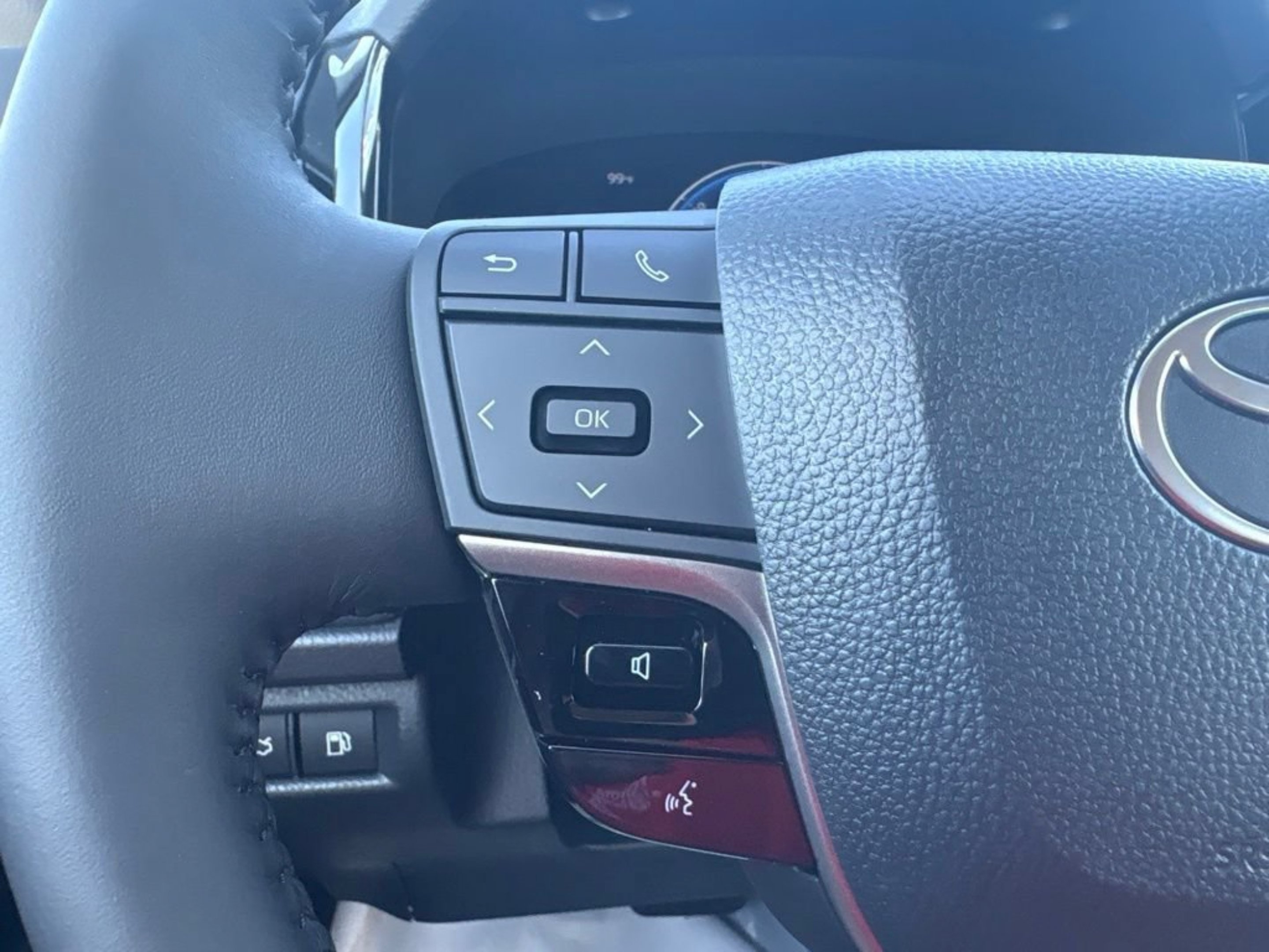 New 2026 Toyota Camry LE w/ Convenience Package FWD image 8