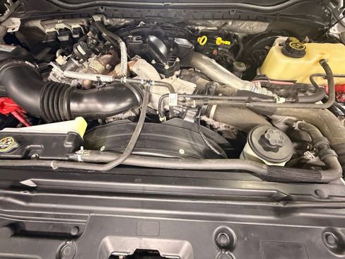 Used 2019 Ford F250 Lariat image 53