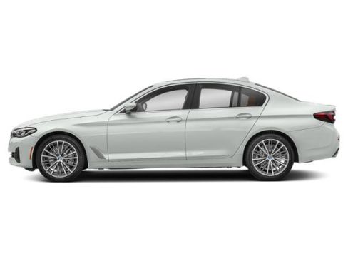 Used 2023 BMW 530i w/ Premium Package RWD image 3