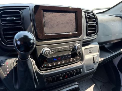Used 2025 RAM ProMaster 2500 w/ U-Haul Equipment Group FWD image 19