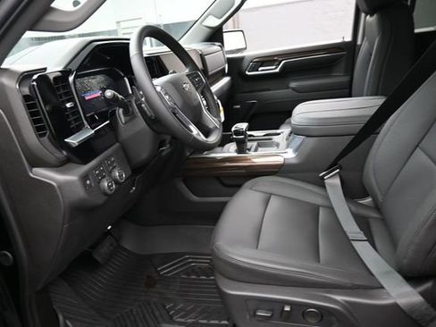 New 2026 Chevrolet Silverado 1500 LT Trail Boss w/ LT Trail Boss Premium Package AWD/4WD image 8