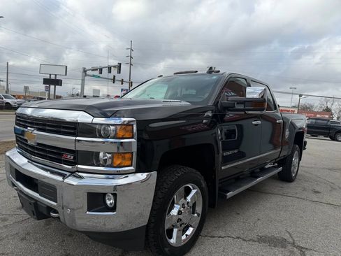 Used 2015 Chevrolet Silverado 2500 LTZ w/ Duramax Plus Package image 2