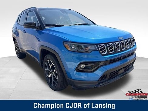 Used 2025 Jeep Compass Limited AWD/4WD image 9