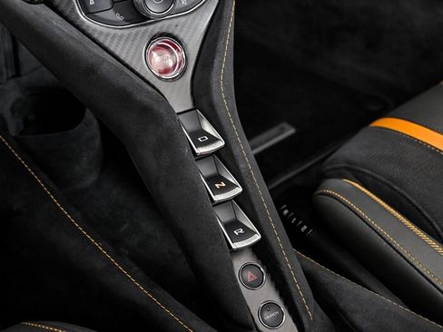 Used 2020 McLaren 720S Performance RWD image 33