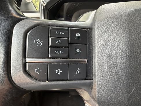 Used 2023 Ford F250 Lariat w/ Lariat Ultimate Package AWD/4WD image 18