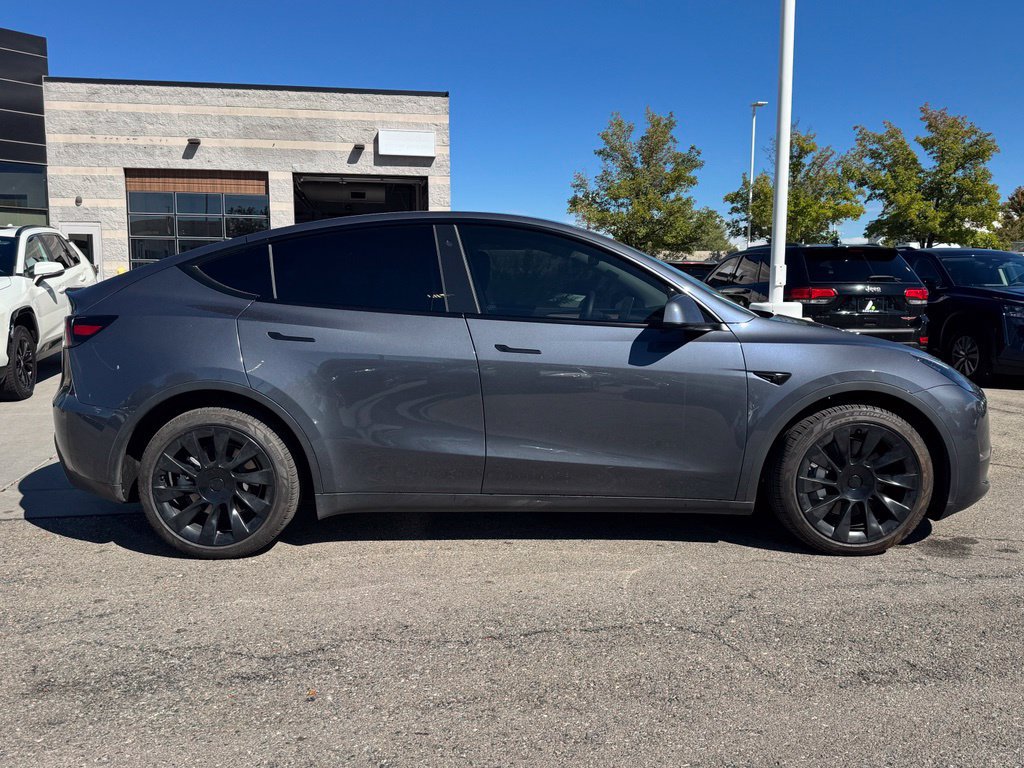 Used 2023 Tesla Model Y Long Range AWD/4WD image 9
