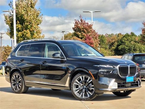 Used 2024 BMW X7 xDrive40i w/ Premium Package image 1