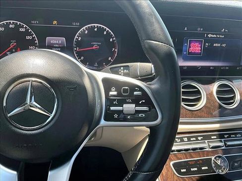 Used 2020 Mercedes-Benz E 350 Sedan image 19