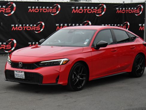 Used 2025 Honda Civic Sport image 3