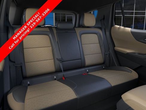 Used 2026 Chevrolet Equinox ACTIV w/ Convenience Package III image 17