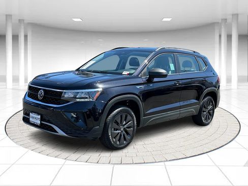 Used 2024 Volkswagen Taos S FWD image 1