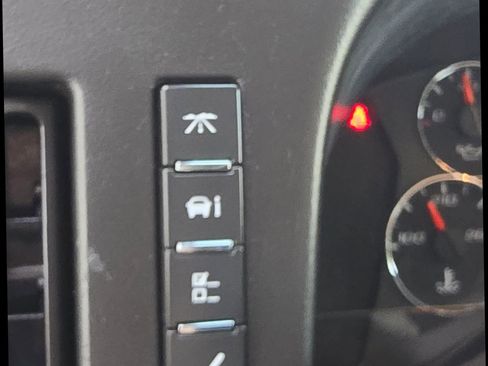 Used 2018 Chevrolet Express 3500 w/ Power Convenience Package image 17