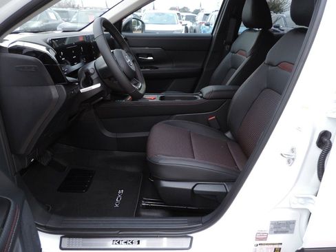 New 2026 Nissan Kicks SR w/ Illumination Package image 16