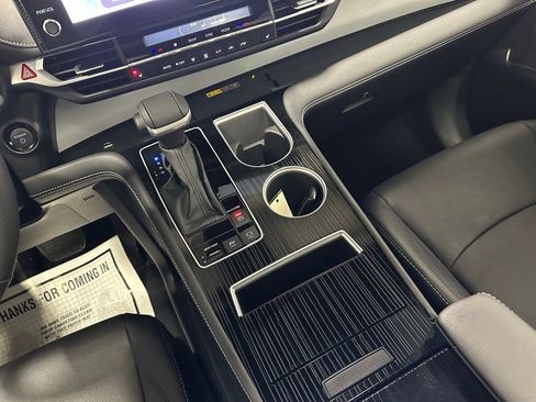 Used 2025 Toyota Sienna XSE image 43