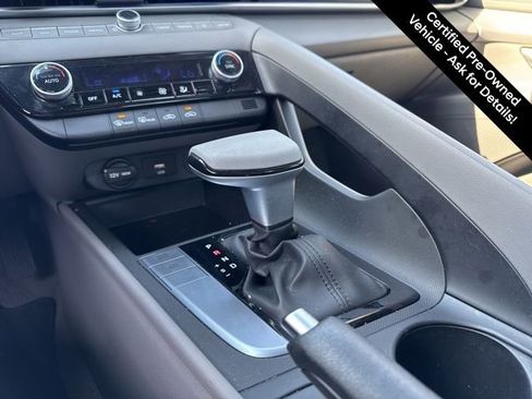 Used 2024 Hyundai Elantra SEL FWD image 13