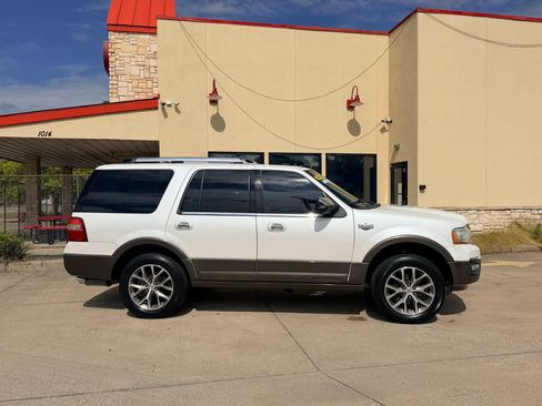 Used 2017 Ford Expedition King Ranch RWD image 6